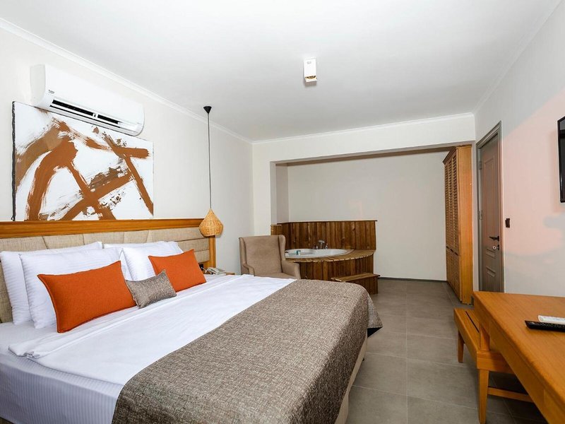 Yalipark Beach Hotel 42