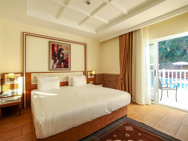 Amara Dolce Vita Luxury 37