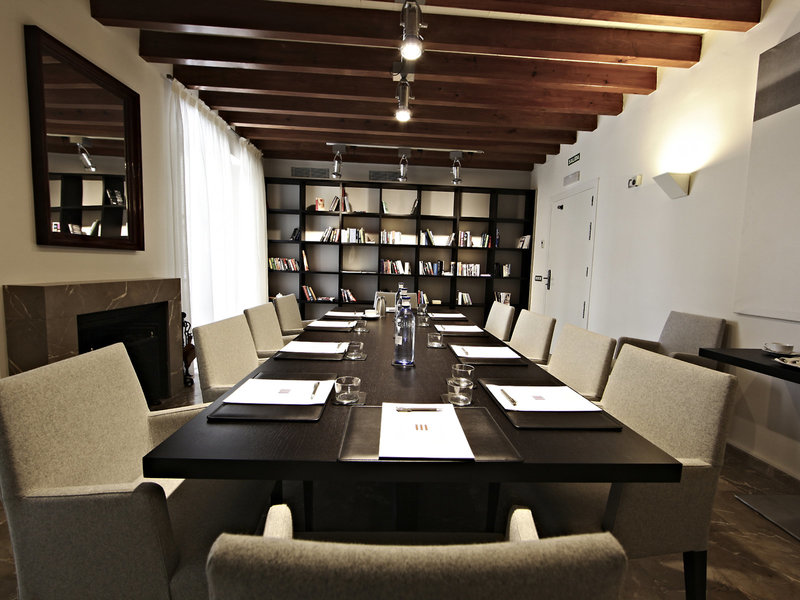 Petit Palace Tres 10