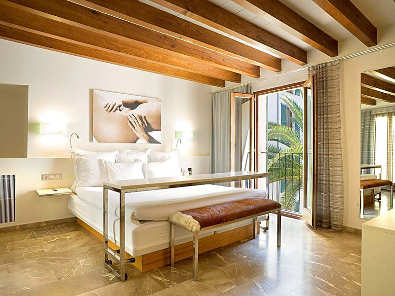 Petit Palace Tres 16