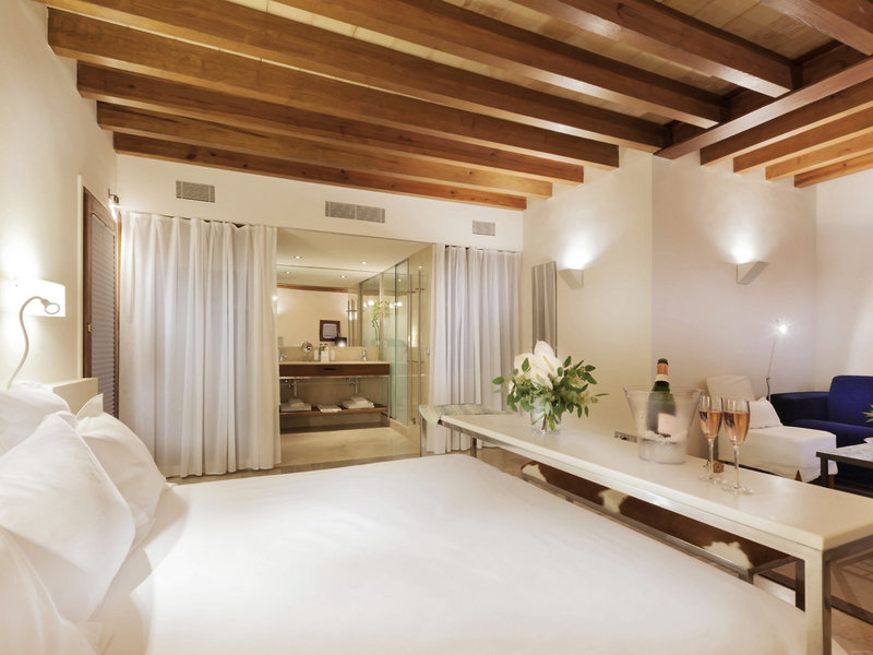 Petit Palace Tres 17