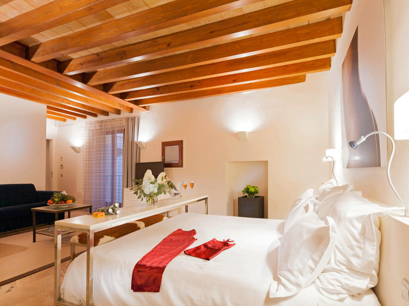 Petit Palace Tres 22