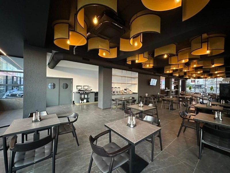 Dream Hotel Saranda 8