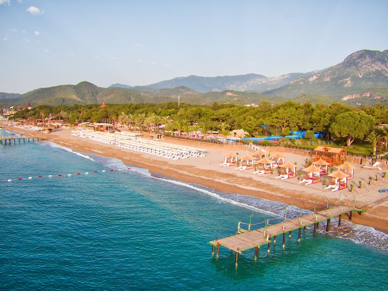 Pirate's Beach Club 4