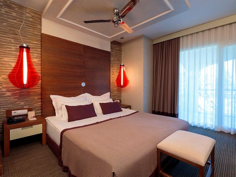 Pirate's Beach Club 82