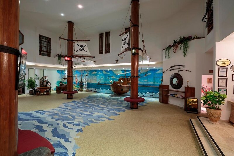 Pirate's Beach Club 40