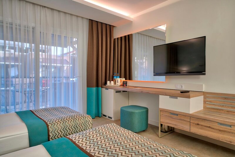 Pirate's Beach Club 70