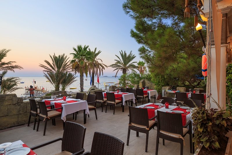 Pirate's Beach Club 14