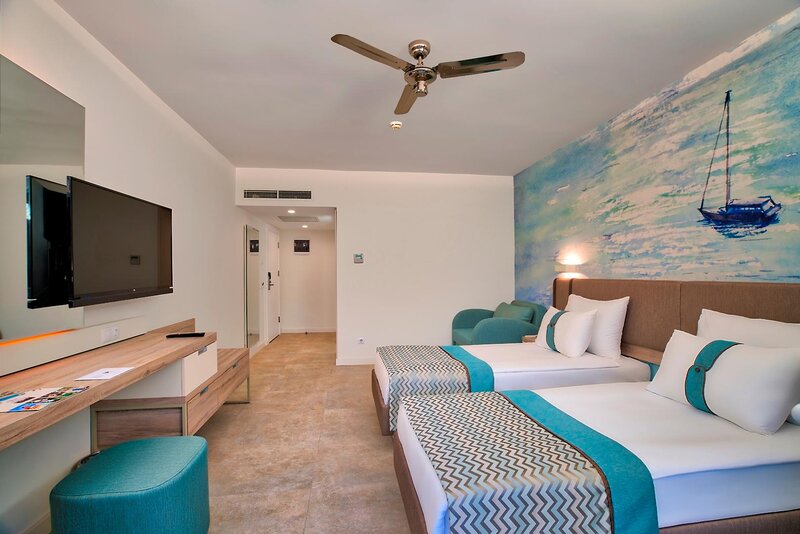 Pirate's Beach Club 86