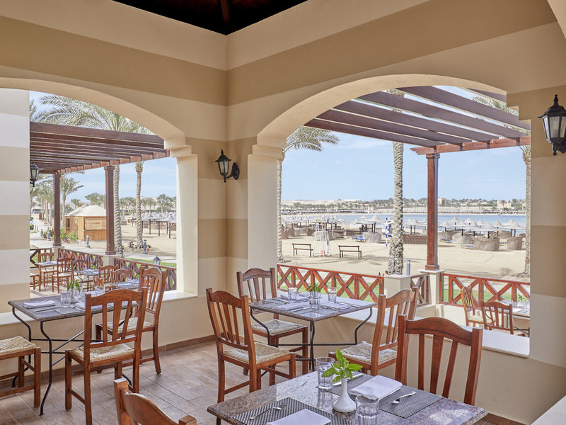 JAZ Lamaya Resort 25 - Restaurant