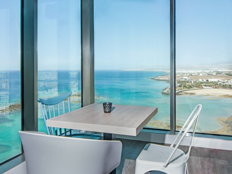 Arrecife Gran Hotel & Spa 12