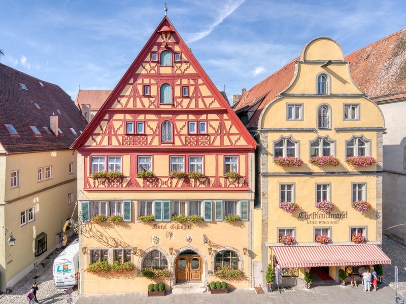 Hotel Eisenhut 1
