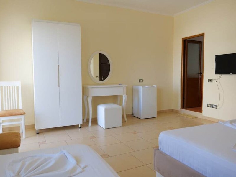 Hotel Rixhi 18 - Room Example