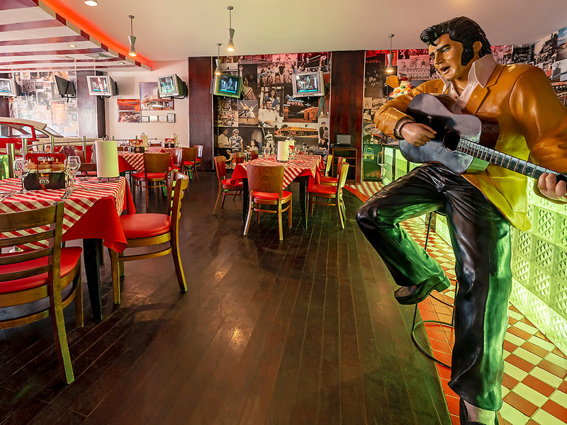 Ocean Blue & Sand by H10 18