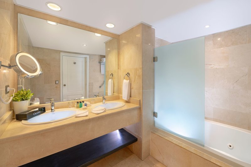 Ocean Blue & Sand by H10 16