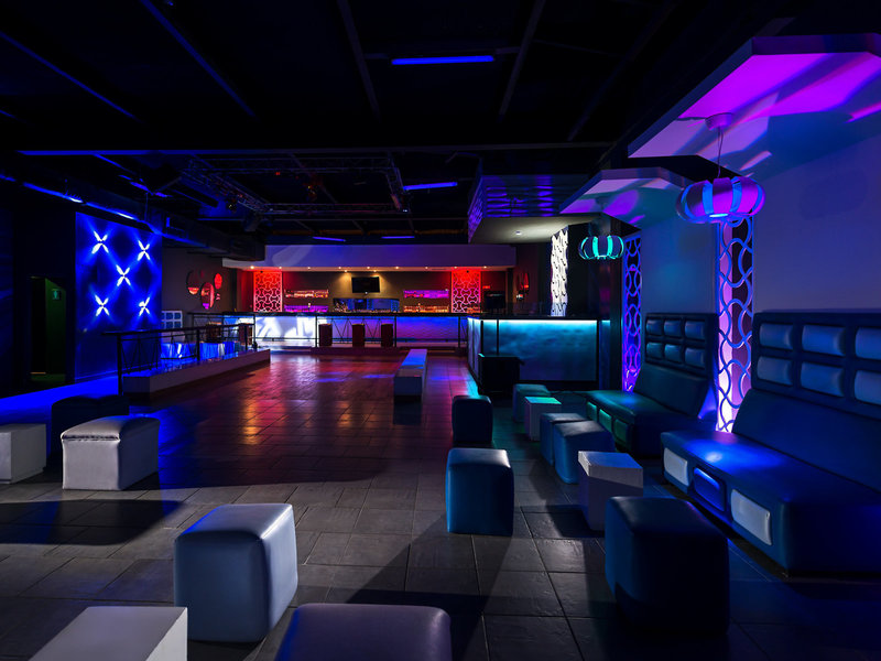 Ocean Blue & Sand by H10 31