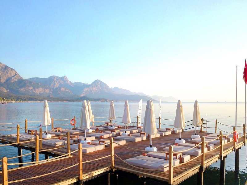 Queen´s Park Türkiz Kemer 6