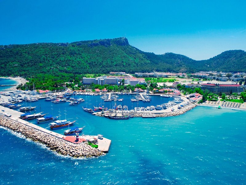 Queen´s Park Türkiz Kemer 8