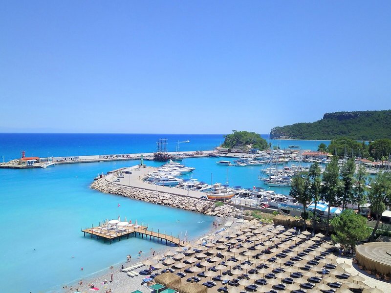 Queen´s Park Türkiz Kemer 9