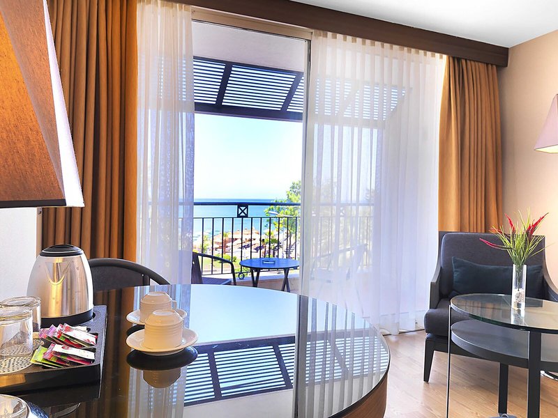 Queen´s Park Türkiz Kemer 33