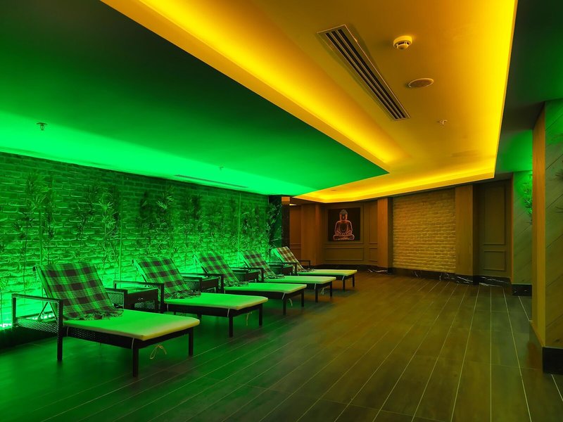 Queen´s Park Türkiz Kemer 40