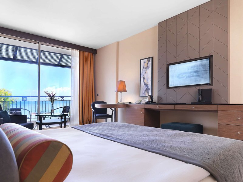 Queen´s Park Türkiz Kemer 41