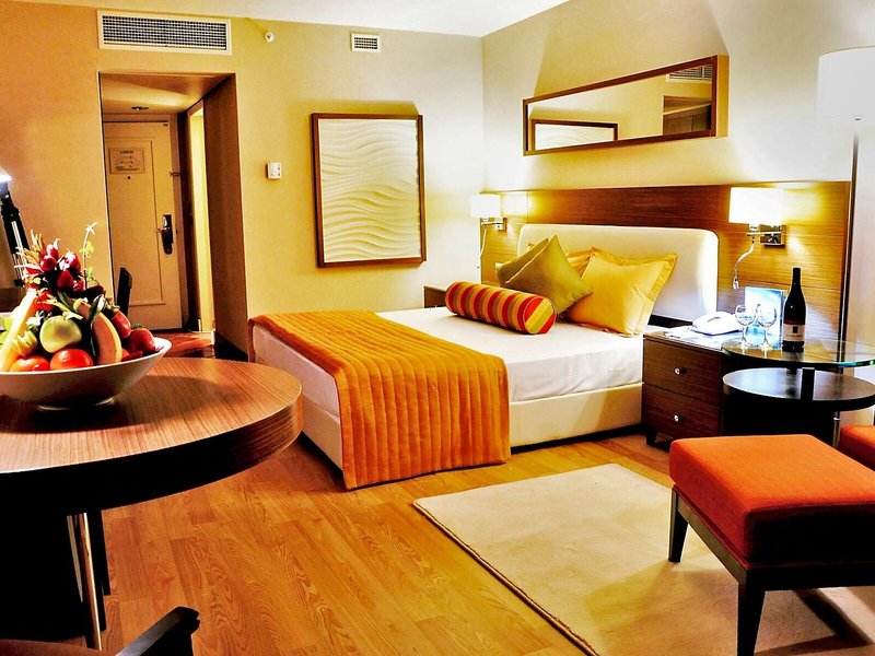 Queen´s Park Türkiz Kemer 44