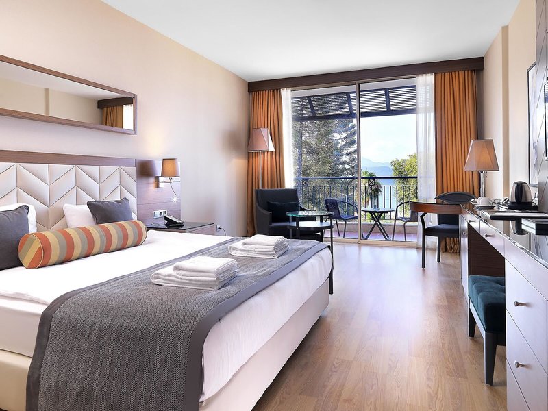 Queen´s Park Türkiz Kemer 45