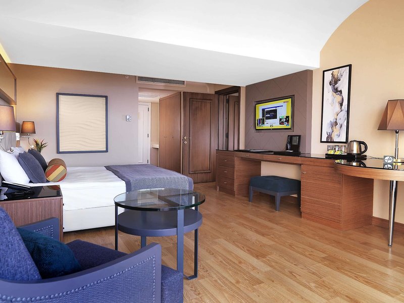 Queen´s Park Türkiz Kemer 50