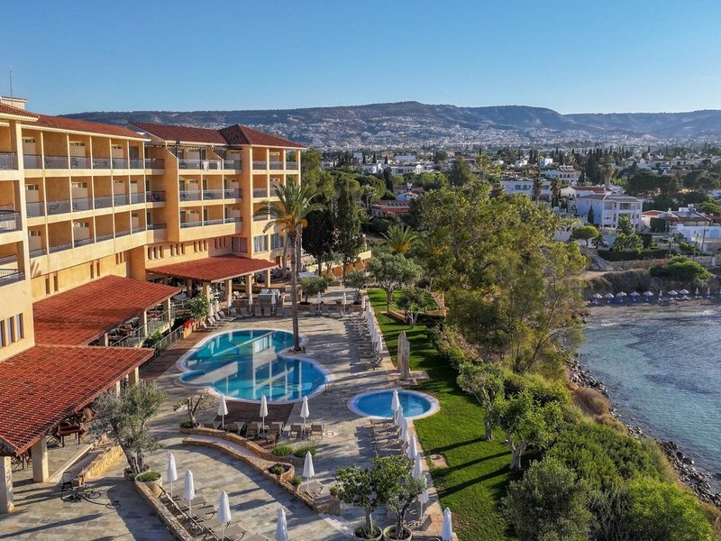 SENTIDO Thalassa Coral Bay 4