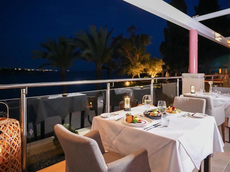 SENTIDO Thalassa Coral Bay 23