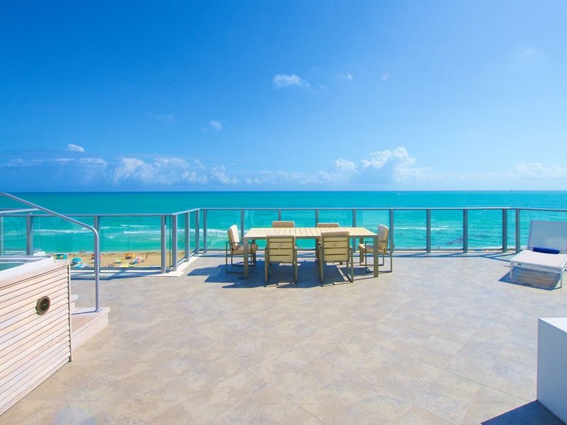 Cadillac Hotel & Beach Club, Autograph Collection 9