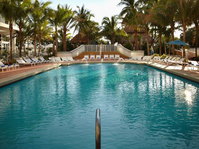 Cadillac Hotel & Beach Club, Autograph Collection 17