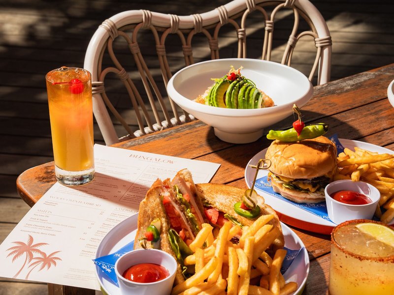 Cadillac Hotel & Beach Club, Autograph Collection 33