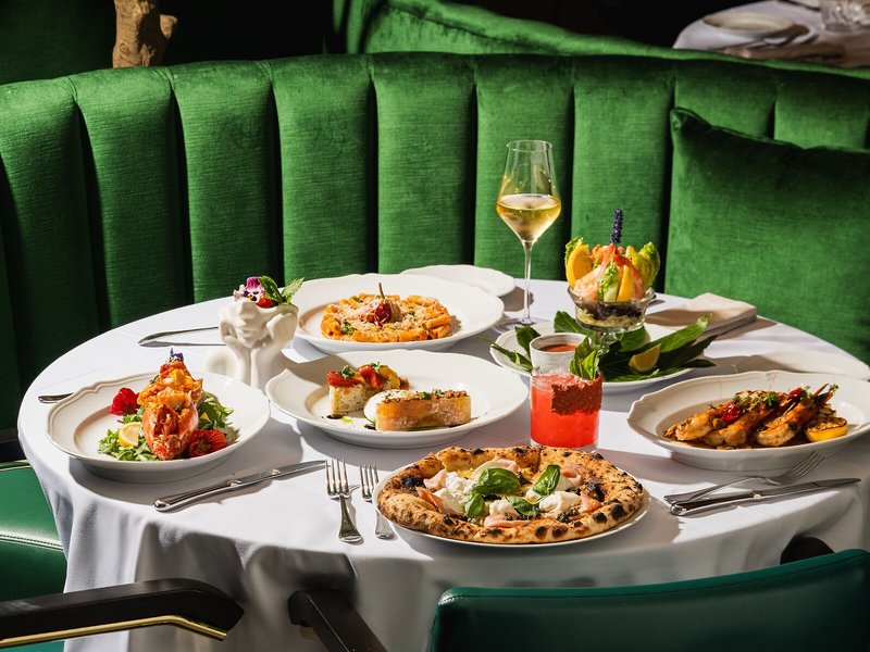 Cadillac Hotel & Beach Club, Autograph Collection 38