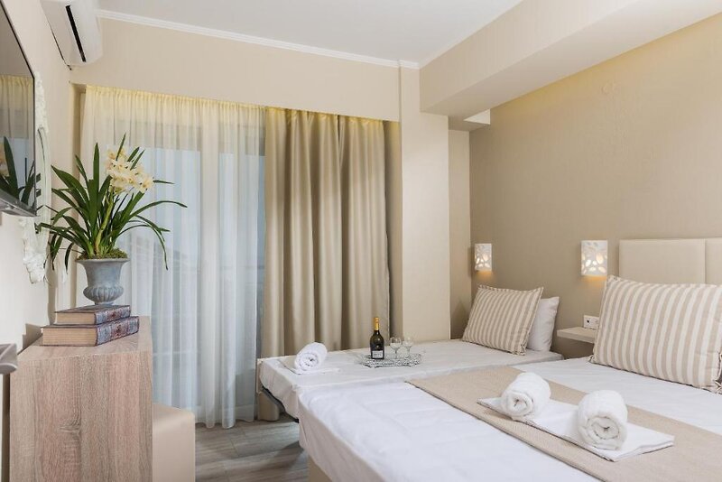 Ammos Beach Studios & Suites 41 - Room Example