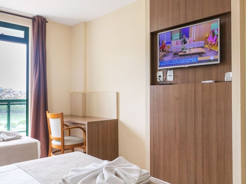 Mediterrane Hotel 8