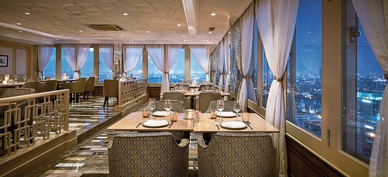 Windsor Plaza Hotel 11