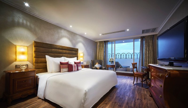 Windsor Plaza Hotel 3