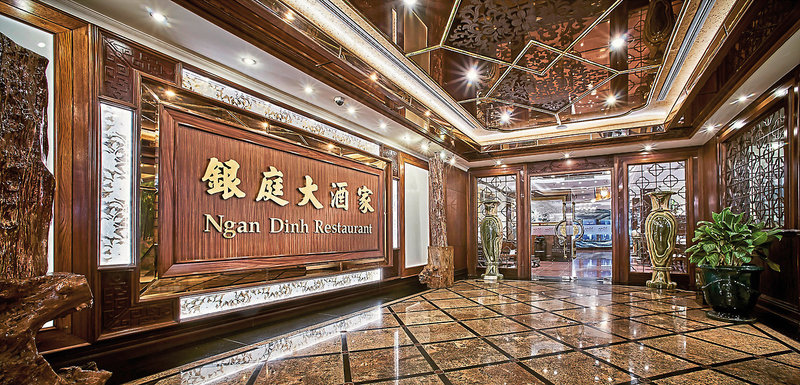 Windsor Plaza Hotel 8