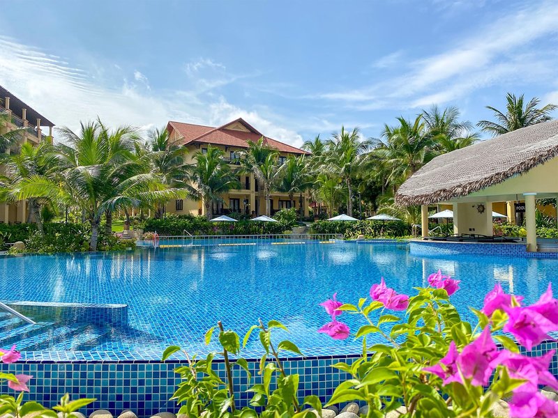 Pandanus Resort 2