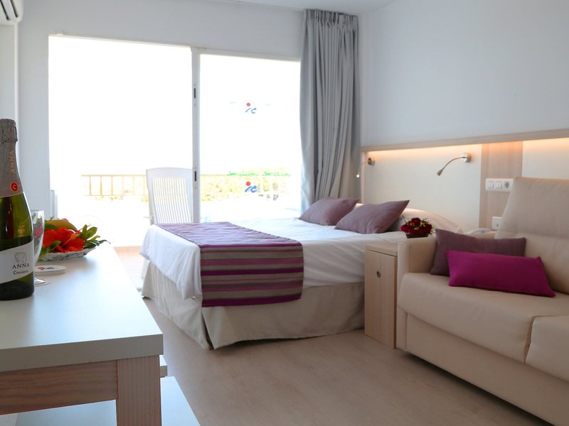 Ola Bouganvilla Aparthotel 46