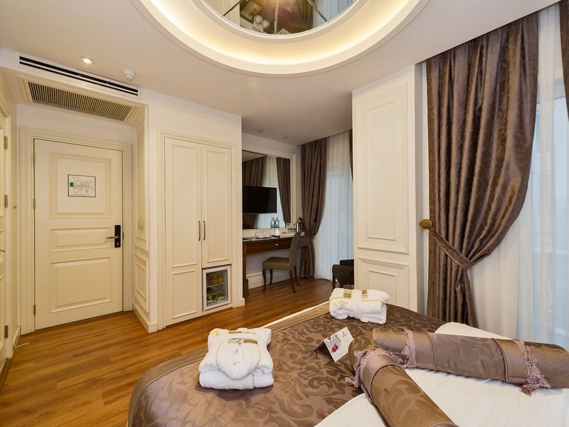 Darkmen Boutique Hotel 33