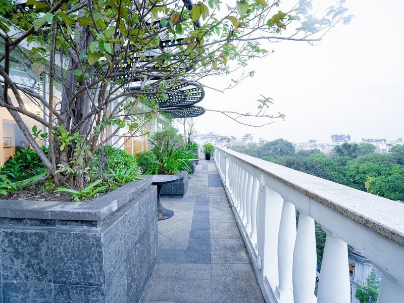 Apricot Hotel 6