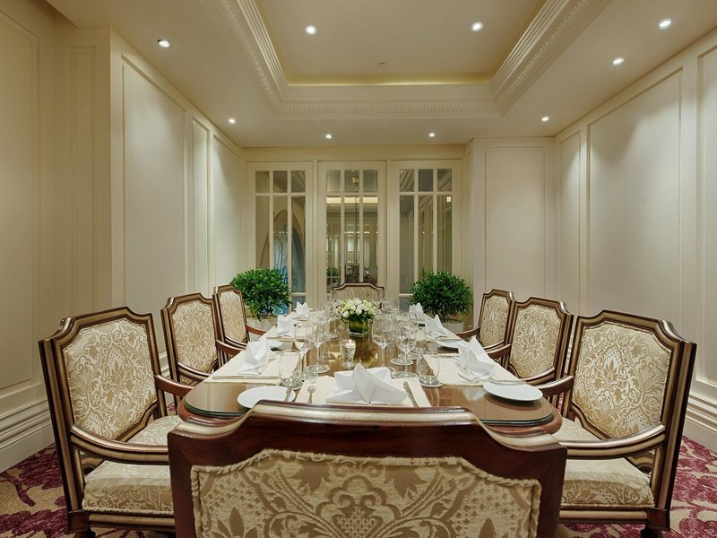 Apricot Hotel 18