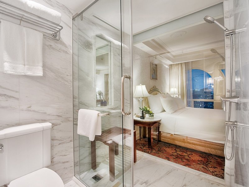 Apricot Hotel 42