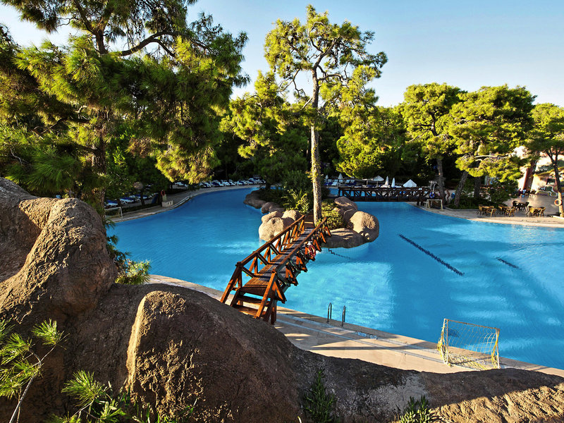 Blue Waters Club 13