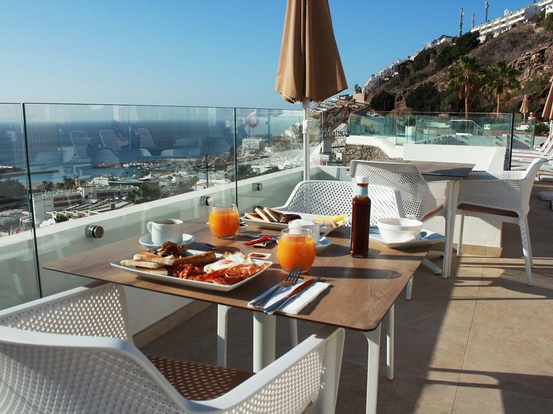 Servatur Hartaguna 16