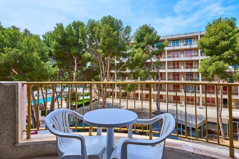 Inter2 Aparthotel Salou 11