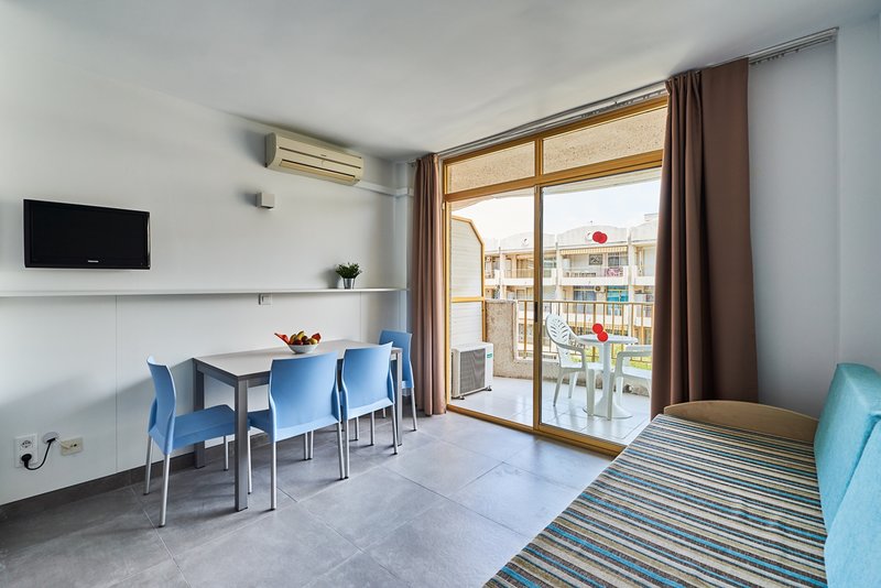 Inter2 Aparthotel Salou 17